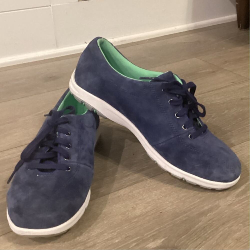 Duluth Womens Steel Creek Sneakers 9.5 Blue Suede Leather Shoes Water Resistant